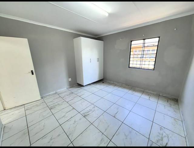 2 BEDROOM PROPERTY TO RENT IN WYCHWOOD